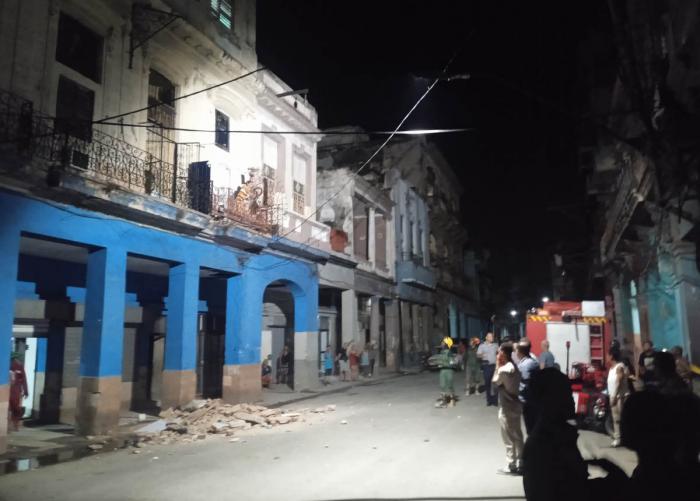 Derrumbe en Monte 722, entre Rastro y Carmen, La Habana Vieja