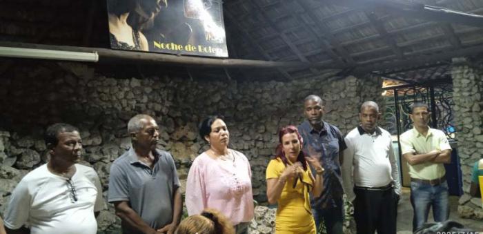 Encuentro de maestros del Cotorro con autoriadades
