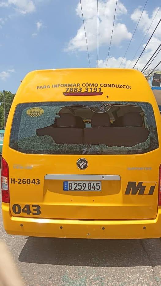Microbús Foton con matrícula B 259845