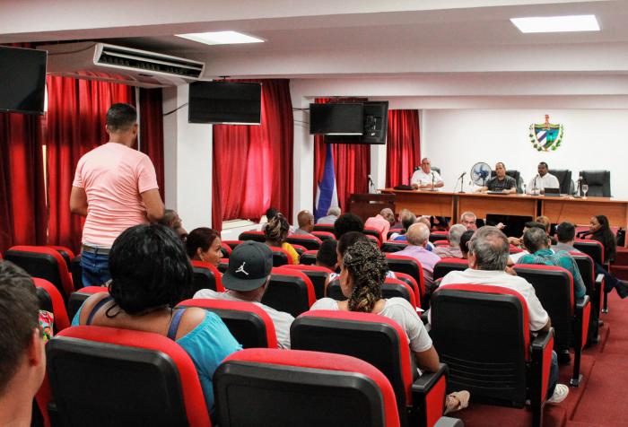 Marcha del programa de actividades para el verano
