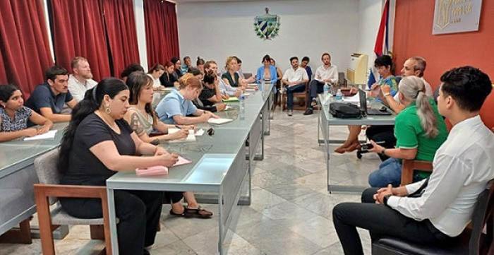 Juristas y estudiantes de Estados Unidos visitan TPP de La Habana