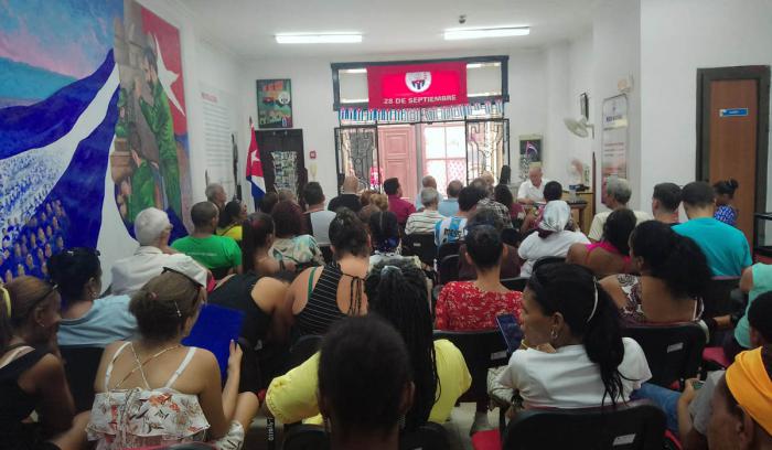 Encuentro con la Historia sobre Fidel y los CDR