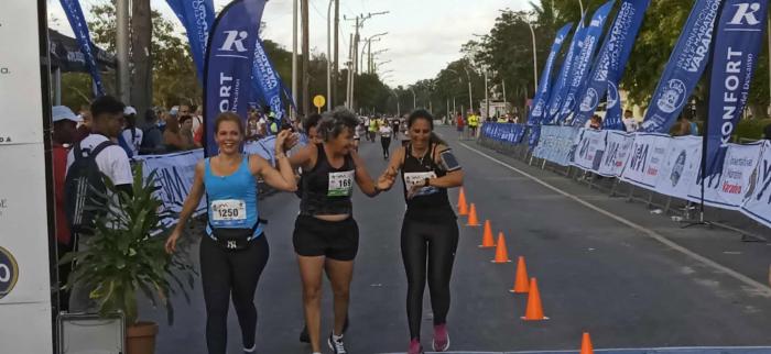 Carrera caminata femenina Veraneando en Familia