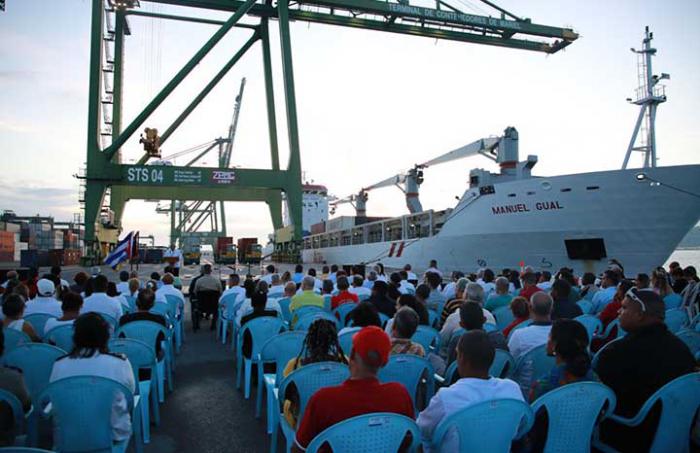 Trae el Buque Manuel Gual solidaridad y apoyo a Cuba