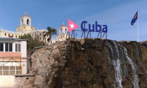 Fuente de la cascada de 23 y Malecón
