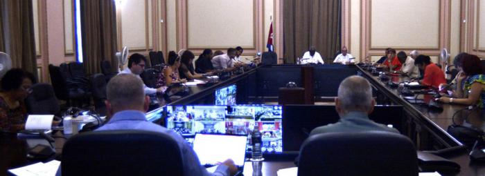Reunión con presidentes de las asambleas municipales del Poder Popular