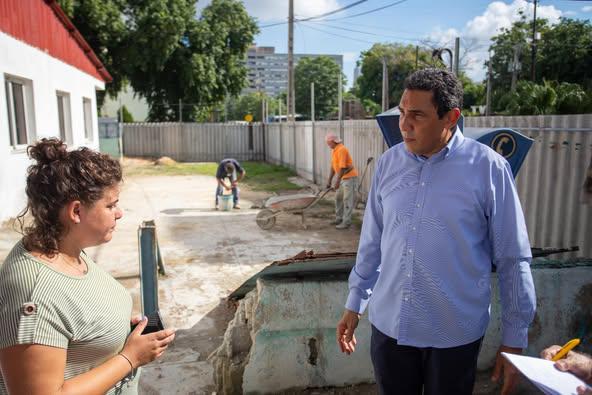 El ministro de Transporte, Eduardo Rodríguez Dávila, chequeó las obras constructivas que se acometen en la estación ferroviaria 19 de Noviembre, en el capitalino municipio de Plaza de la Revolución.