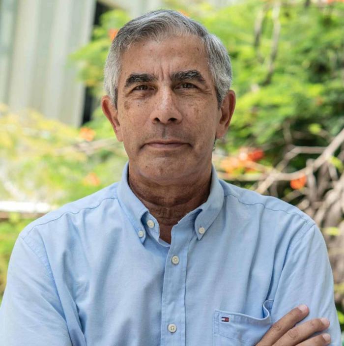 Con más de cien exposiciones personales e igual cifra de libros publicados, Julio Larramendi es considerado uno de los fotógrafos cubanos más destacados del siglo XX.