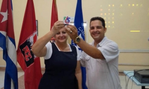 Recibe División Habana de ETECSA condición 65 aniversario de los CDR