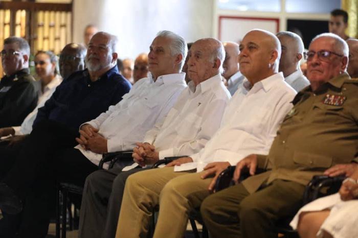 Presentación de obras de Raúl