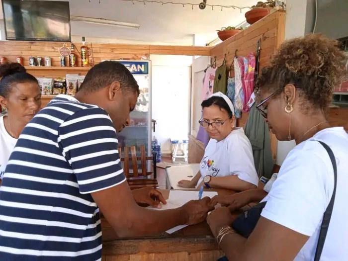 La Lisa fortalece la comunidad: solidaridad y compromiso en apoyo a escuelas y personas vulnerables 