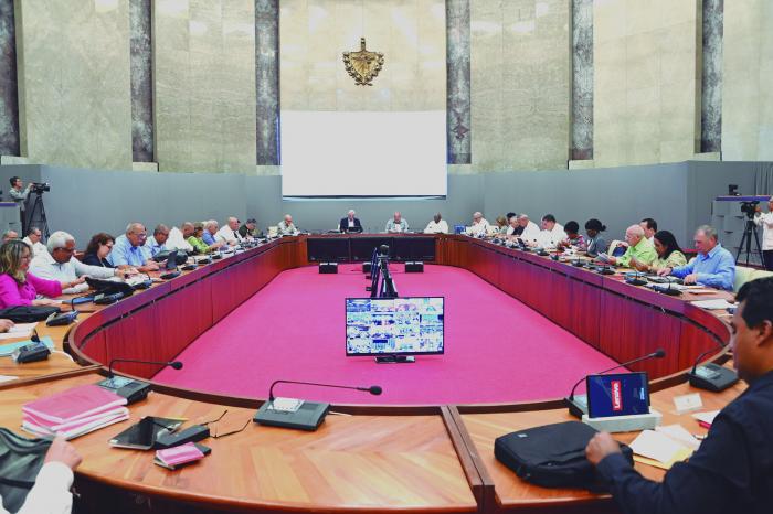 Resolver los problemas que tenemos implica, entre otras cosas, audacia revolucionaria y creatividad, afirmó el Presidente cubano. 