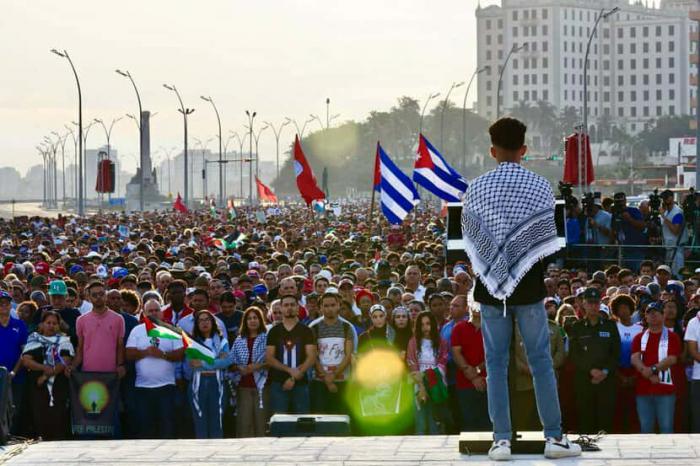 Concentración en solidaridad con Palestina