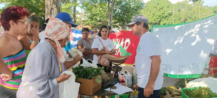 Evento mercado de la tierra, en Campo Florido
