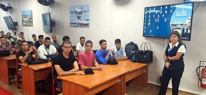Corporación de la Aviación Cubana inaugura cursos