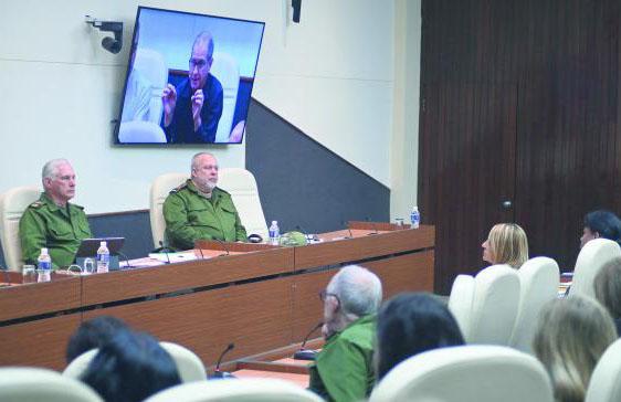 Díaz-Canel en reunión sobre arbovirosis
