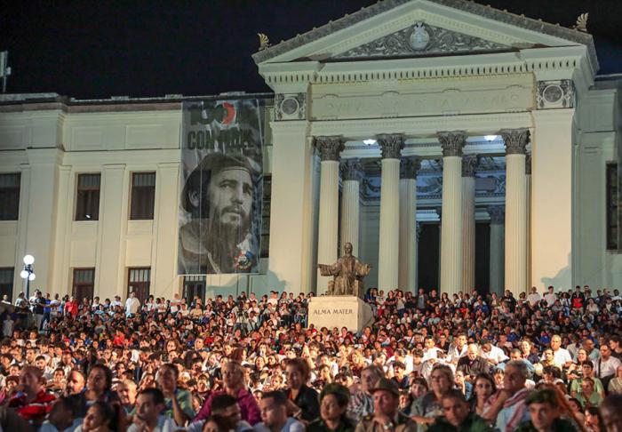 Velada por noveno aniversario de la desaparición física de Fidel. Foto: Abel Padrón Padilla/ Cubadebate.