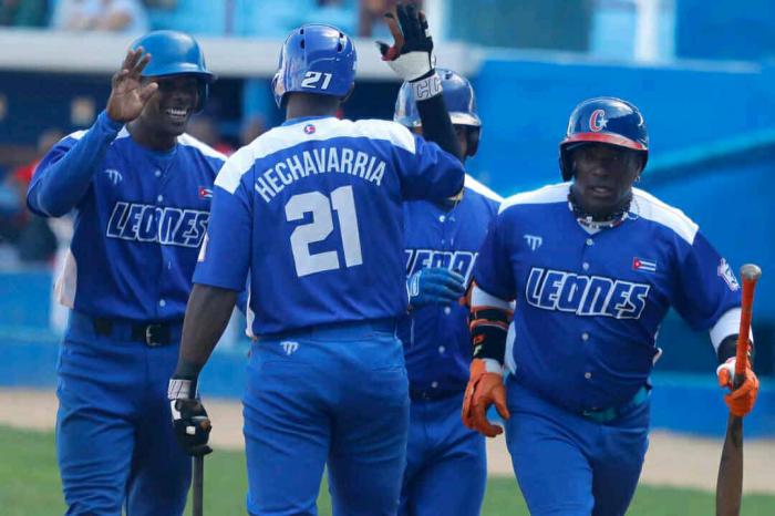 Leones de industriales