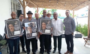 Con la Gitana Tropical, máxima distinción cultural de La Habana, fueron reconocidos (de izquierda a derecha) los músicos Inciarte, Garzón y Hanskell. 