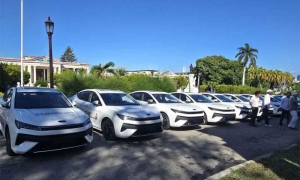 Moskvich donados por Rusia a Cuba circulan en La Habana