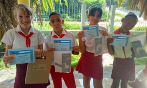 Premiación concurso de cuentos cortos sobre robots