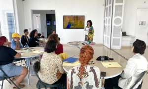 En la mañana de este 28 de noviembre, la Fundación Ludwig acogió un taller de fotobordado a cargo de Mayra Biajante.