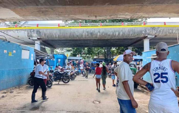 Área de Comercialización del Puente de 100 y Boyeros