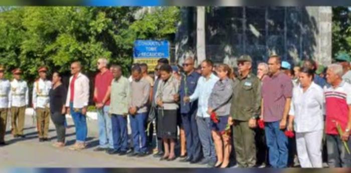 Cuba Rinde Tributo a sus Héroes