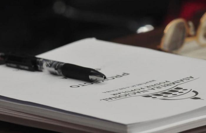 A disposición de la población sendos proyectos de ley 