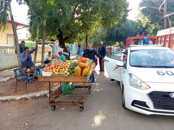 Control popular contra ilegalidades en las inmediaciones del Mercado de 17 y K