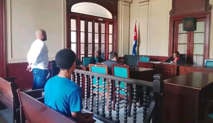 Condenan a dos ciudadanos por comercio ilícito de medicamentos en La Habana 