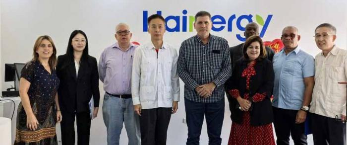 Inauguran tienda minorista de compañía china en La Habana. Foto: @EmbHuaXin/X Inauguran tienda minorista de compañía china en La Habana. Foto: @EmbHuaXin/X