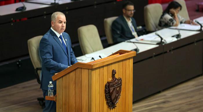 Ministro de Finanzas y Precios, Vladimir Regueiro Ale