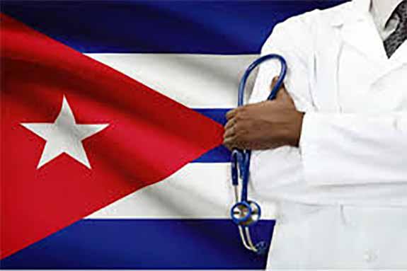 Autoridades del MINSAP en contacto con colaboradores cubanos