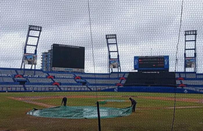 Suspenden por lluvia duelos de semifinales Serie Nacional Béisbol