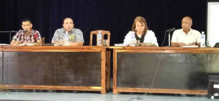 Yanet Hernández Pérez en sesión del CAM en el Cotorro