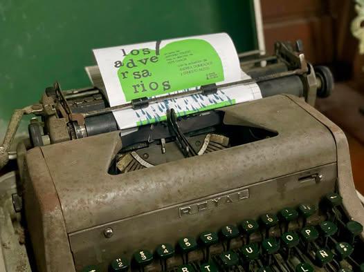 “Los adversarios” cuenta con el texto del dramaturgo mexicano Antonio Toledo y la asesoría teatral de Osvaldo Doimeadios y Eduardo Eimil.