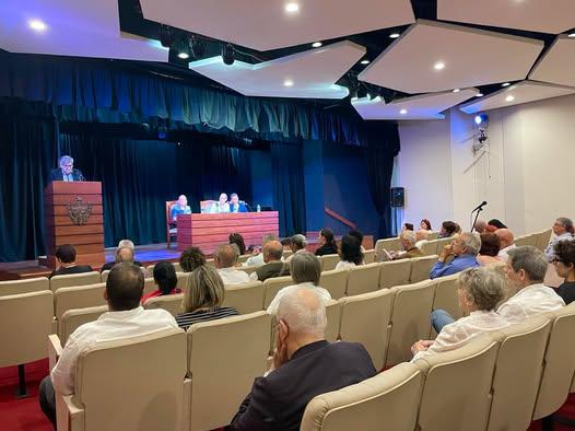 Este 27 de febrero la Biblioteca Nacional de Cuba acogió el acto de ingreso de Rafael Acosta de Arriba como miembro de número a la Academia Cubana de la Lengua.