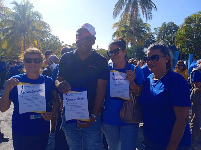 Celebran aniversario del correo en Cuba