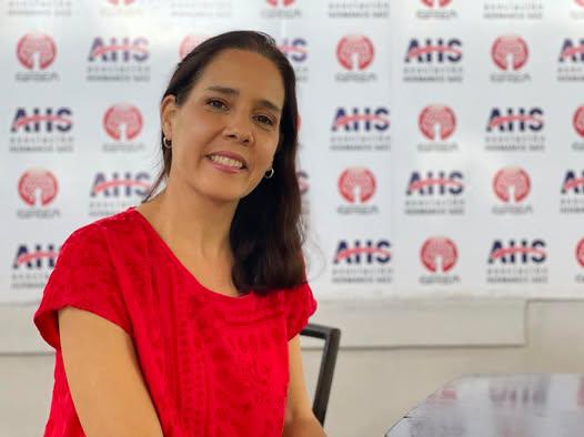 Daiana García, directora de la Orquesta de Cámara de La Habana, ofrece detalles sobre la presentación del CD/DVD “De todos los colores y también sinfónico”.