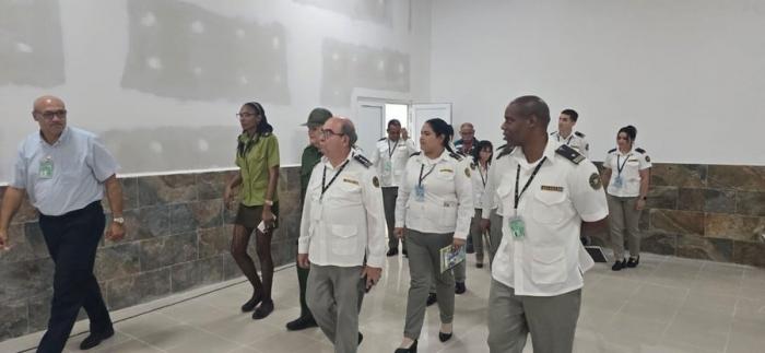 Diputados cubanos constatan labor de la Aduana del Aeropuerto Internacional José Martí
