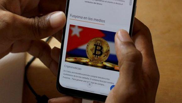 Banco Central de Cuba autoriza a diez empresas para usar criptomonedas en pagos al exterior