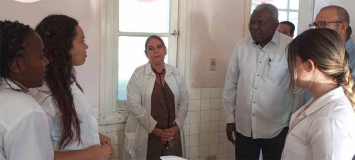 Visitó Esteban Lazo centros sociales y de salud en Arroyo Naranjo