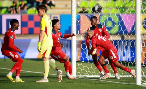 Fútbol sub 20, Cuba vs Italia