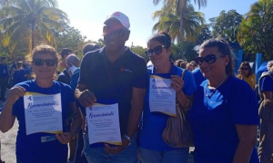 Celebran aniversario del correo en Cuba