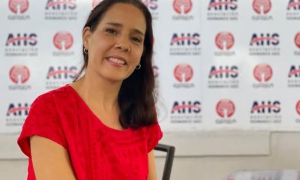 Daiana García, directora de la Orquesta de Cámara de La Habana, ofrece detalles sobre la presentación del CD/DVD “De todos los colores y también sinfónico”.