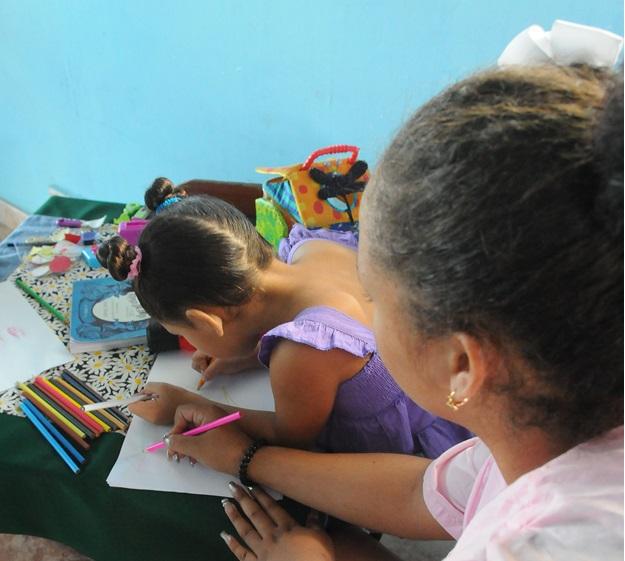 Explican nuevas modalidades de cuidado infantil sin amparo familiar