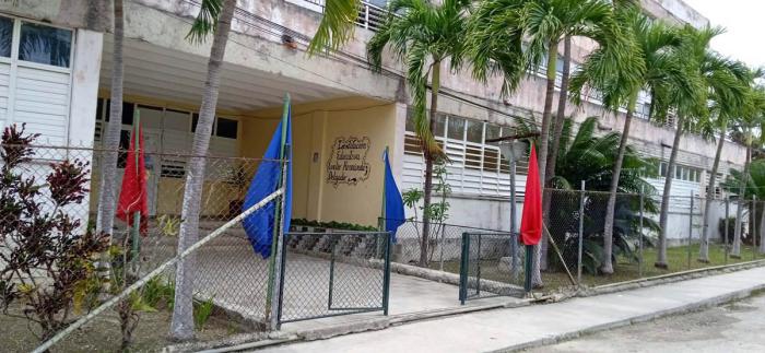 Escuela Especial Evelio Hernández Delgado en El Cotorro. Foto: Oscar Alvarez Delgado Escuela Especial Evelio Hernández Delgado en El Cotorro. Foto: Oscar Alvarez Delgado