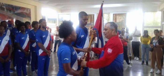 Abanderan equipos cubanos de polo acuático que intervendrán en torneo clasificatorio a Centroamericanos de Santo Domingo 2026