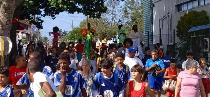 Inicia 45 semana cultura Cotorro con pasacalle